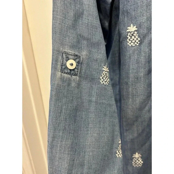 Foxcroft NYC Blue Tencel Lyocell Chambray Pineapple Roll Tab Shirt Top US 6 - Picture 4 of 10